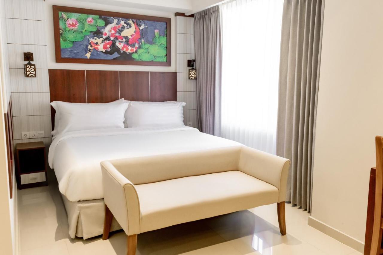 Aston Denpasar Hotel & Convention Esterno foto